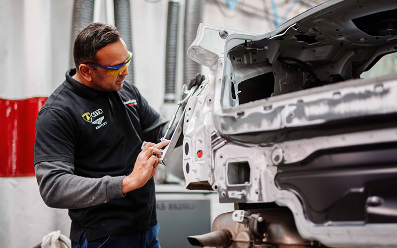 panel beating service